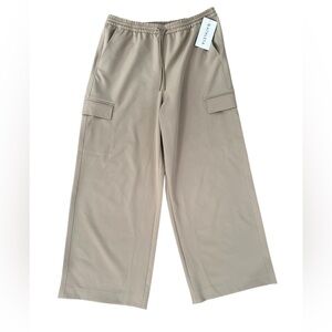 NWT Athleta Women’s Promenade Cargo Pants Size L